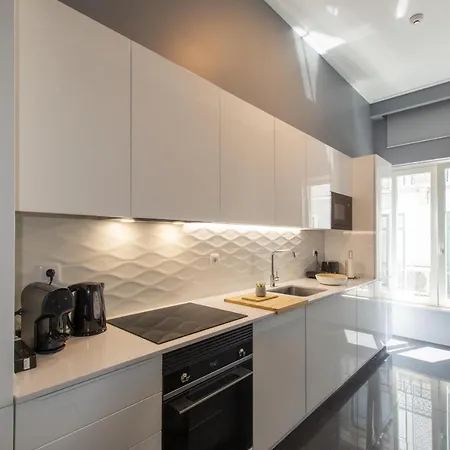 Elegant & Sophisticated Campo Ourique By Gt House ליסבון