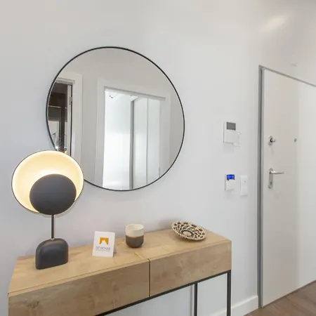 Elegant & Sophisticated Campo Ourique By Gt House